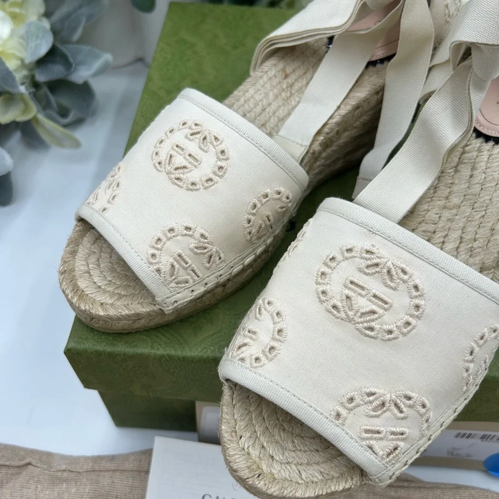 Gucci elegant espadrilles